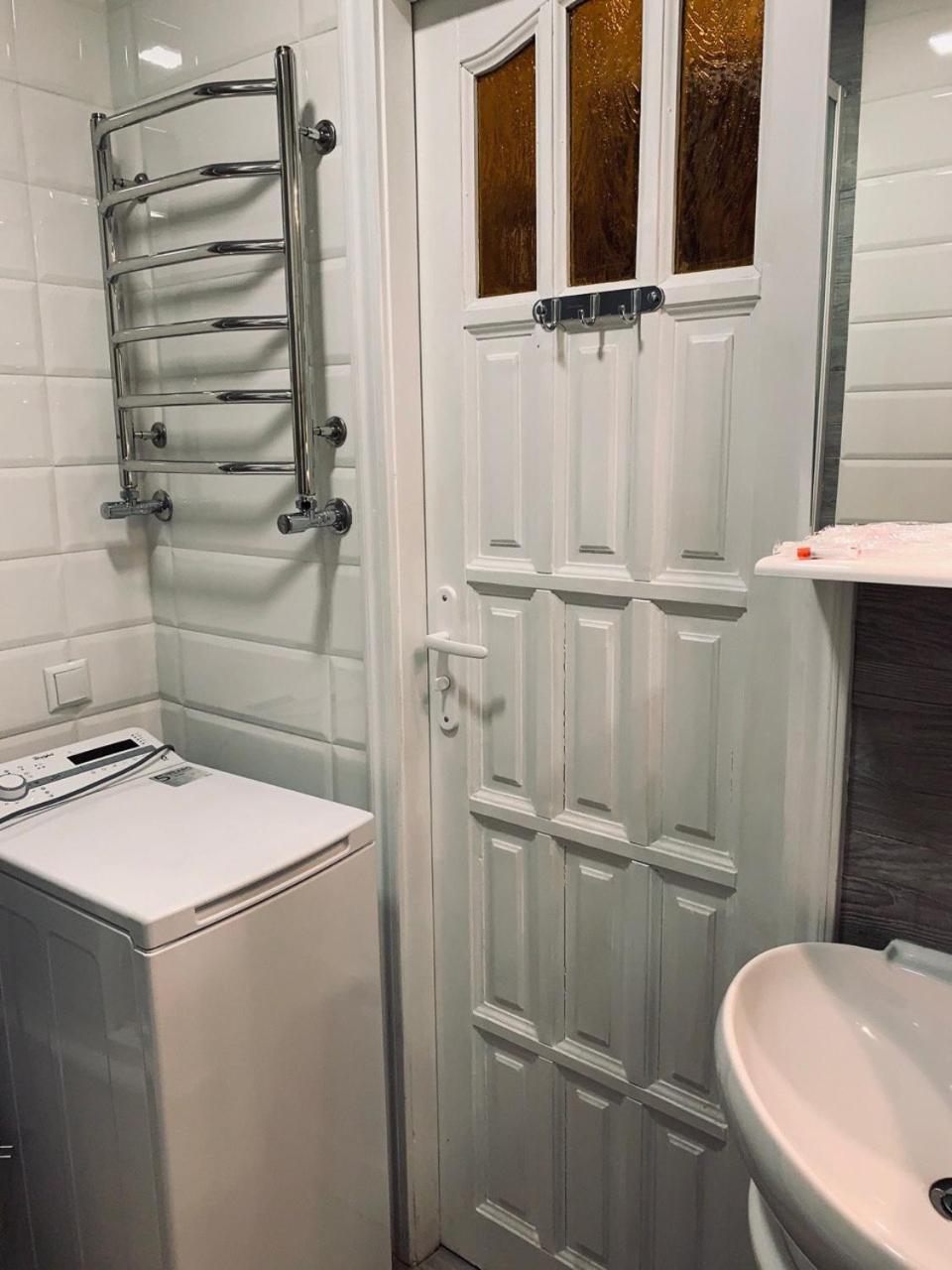 Modern Chaikovskogo Apartment Лвив Екстериор снимка