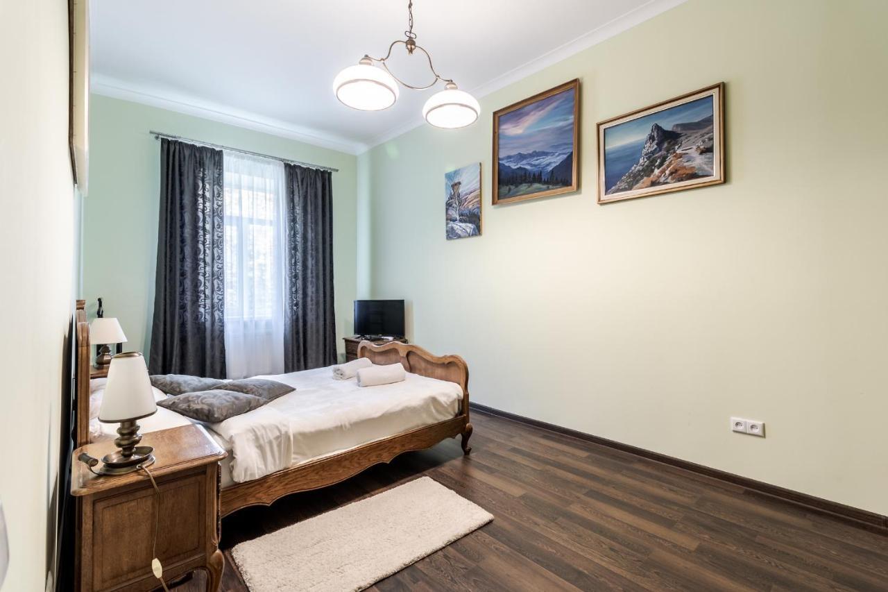 Modern Chaikovskogo Apartment Лвив Екстериор снимка