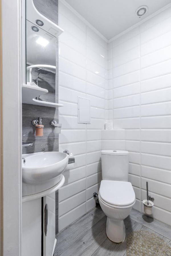 Modern Chaikovskogo Apartment Лвив Екстериор снимка
