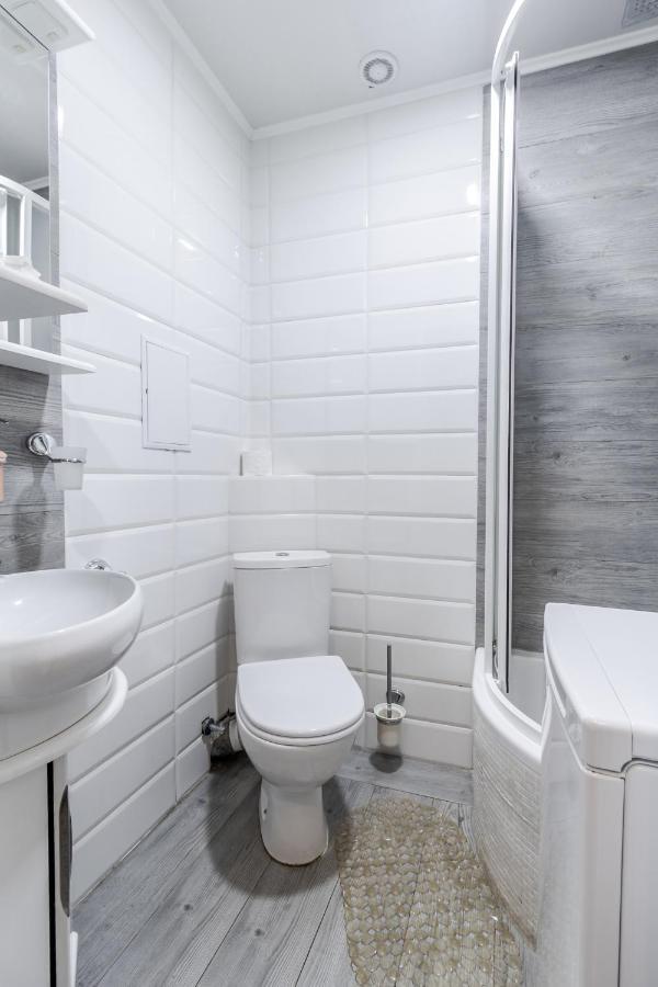 Modern Chaikovskogo Apartment Лвив Екстериор снимка